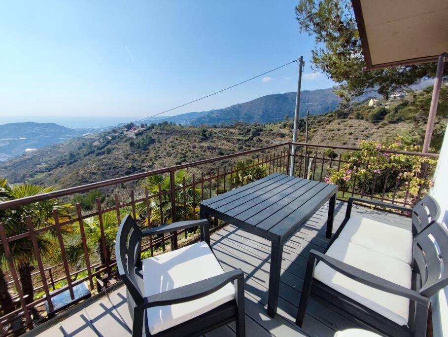 Detached House With Garden And Sea View Guest House Sanremo Eksteriør bilde